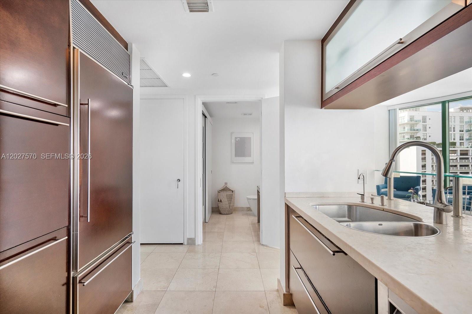 6000 Indian Crk Dr #8B Miami Beach, FL 33140