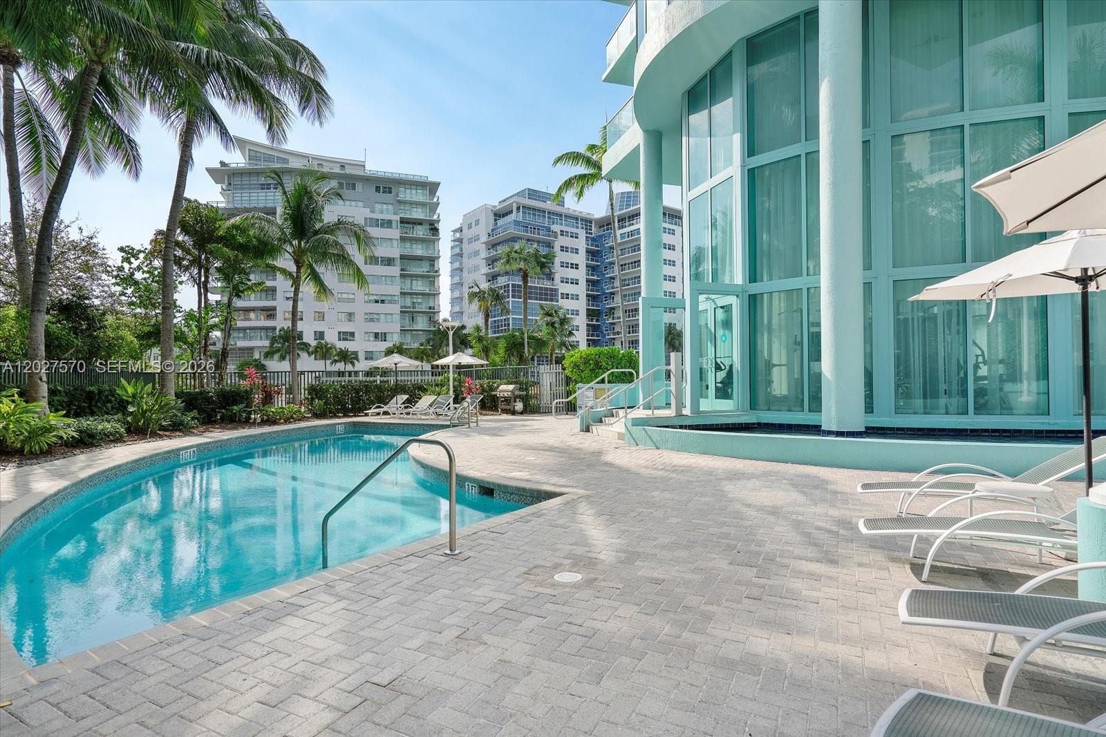 6000 Indian Crk Dr #8B Miami Beach, FL 33140