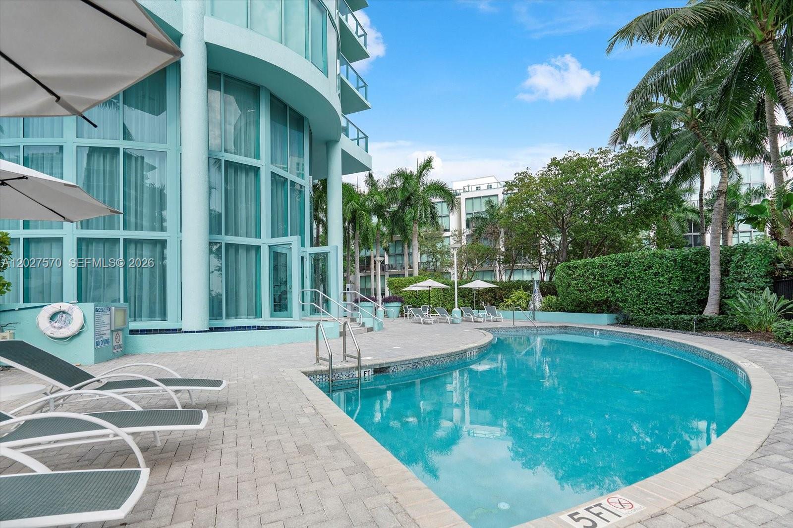 6000 Indian Crk Dr #8B Miami Beach, FL 33140