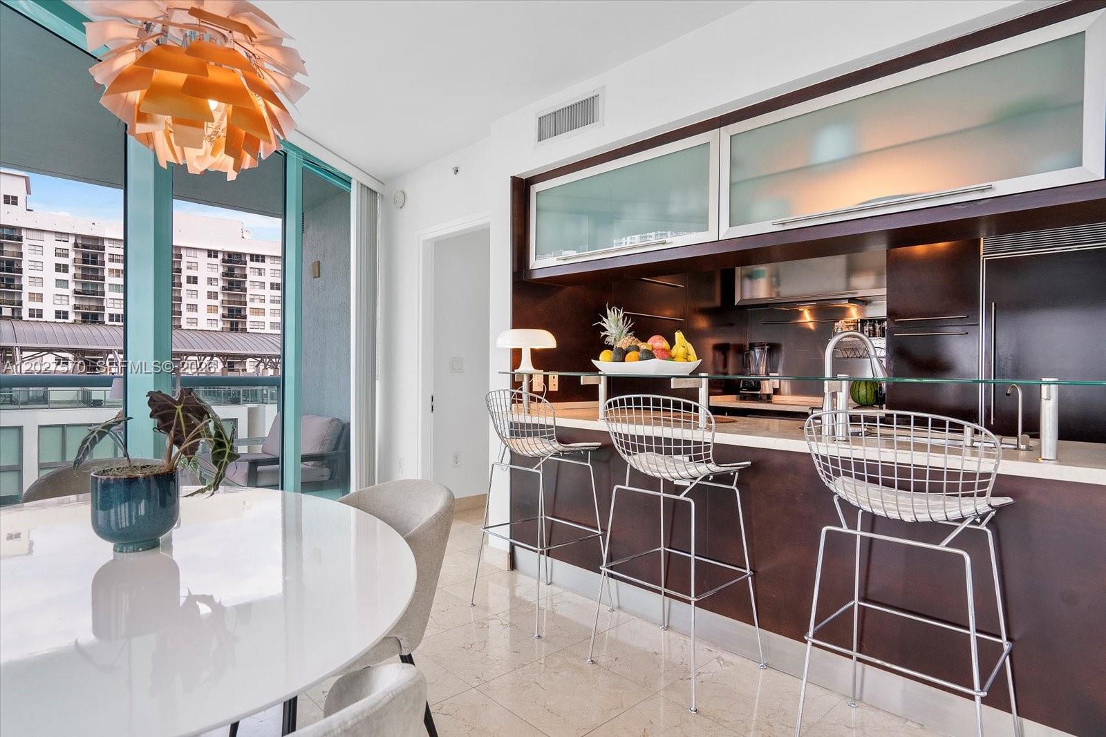 6000 Indian Crk Dr #8B Miami Beach, FL 33140