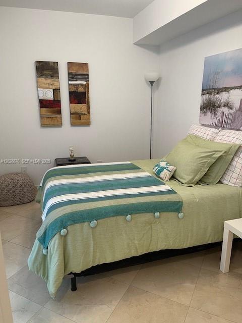 4779 Collins Ave #706 Miami Beach, FL 33140