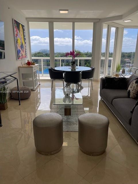 4779 Collins Ave #706 Miami Beach, FL 33140