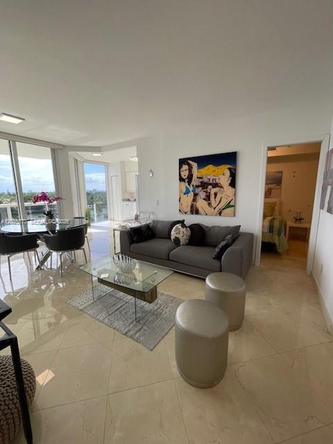 4779 Collins Ave #706 Miami Beach, FL 33140