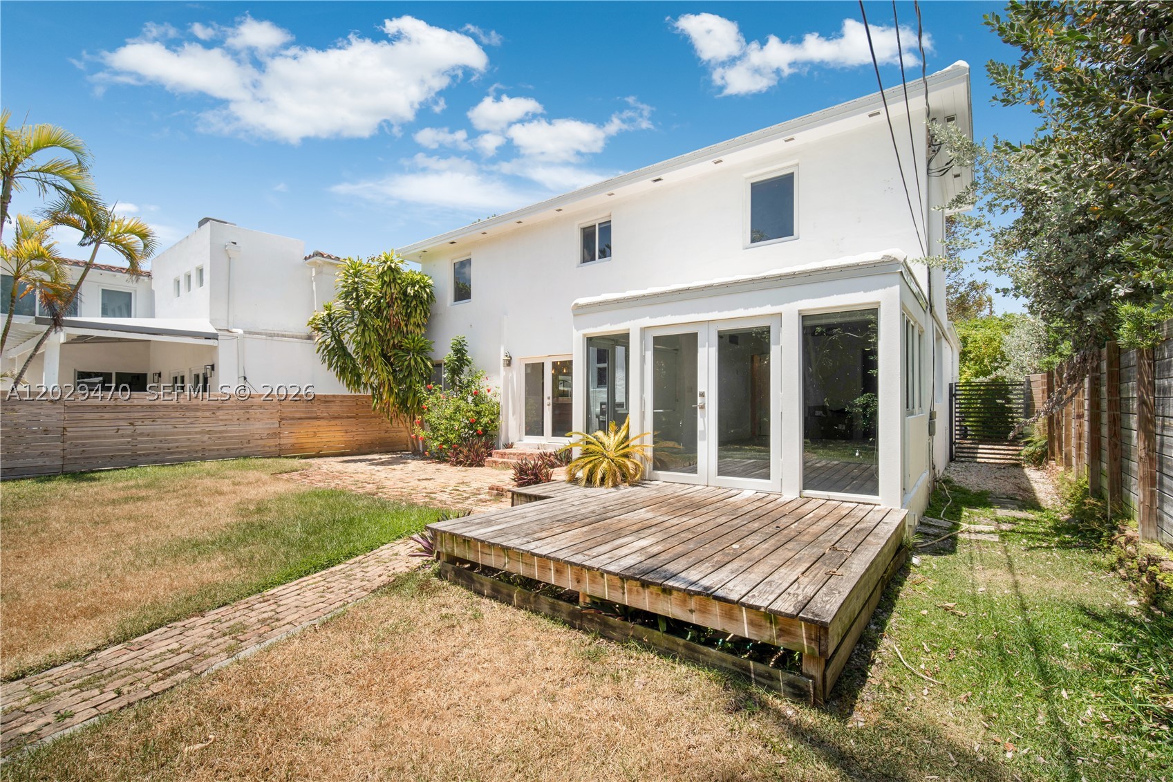 550 W 49th St #n/a Miami Beach, FL 33140