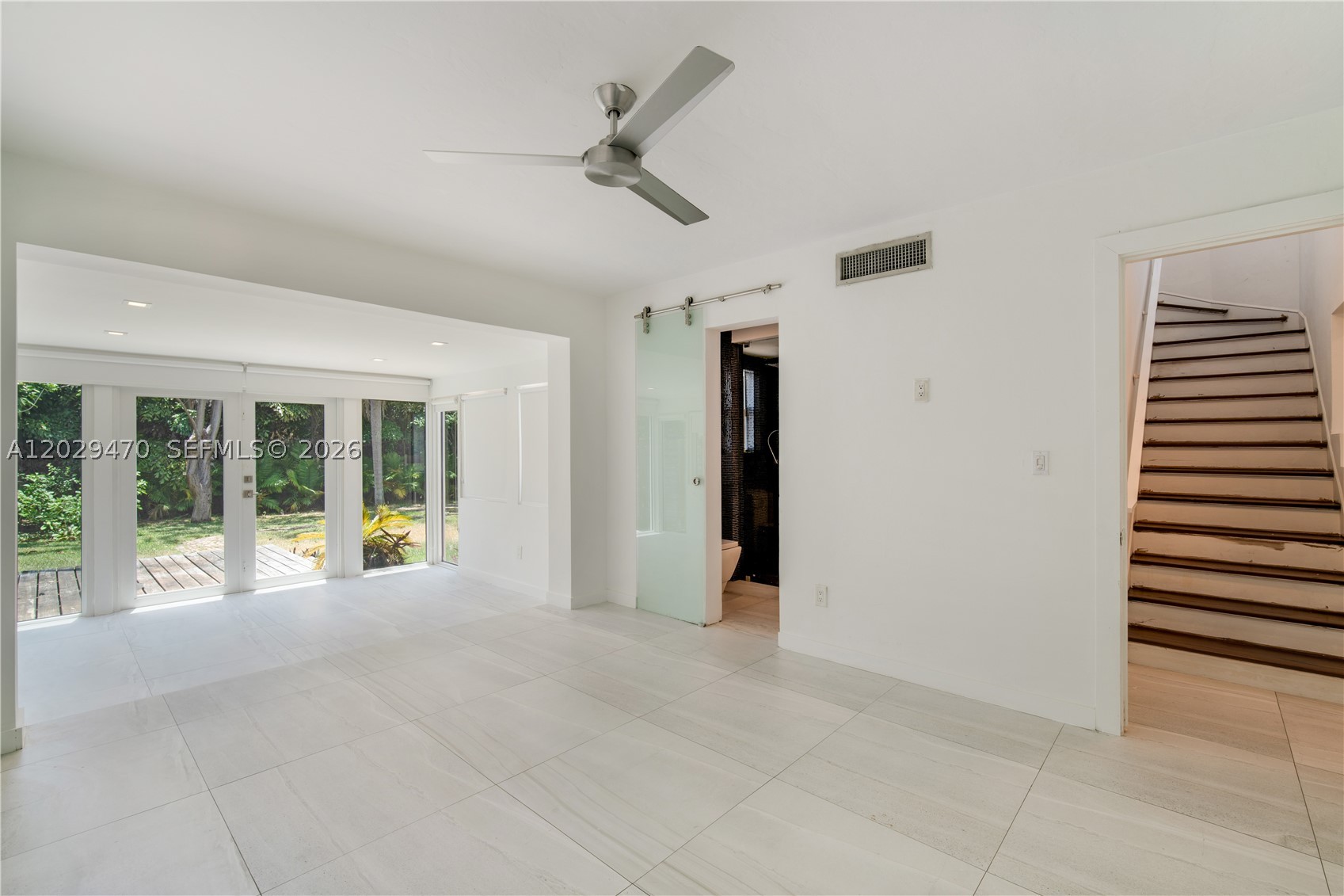 550 W 49th St #n/a Miami Beach, FL 33140