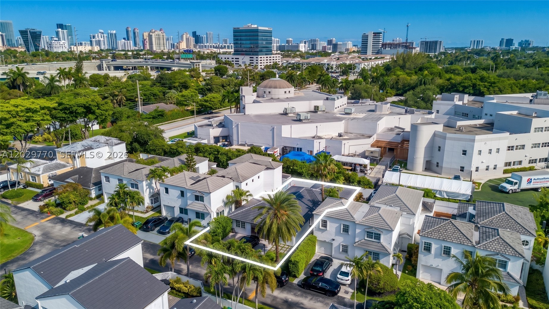 2558 NE 206th Ter Aventura, FL 33180