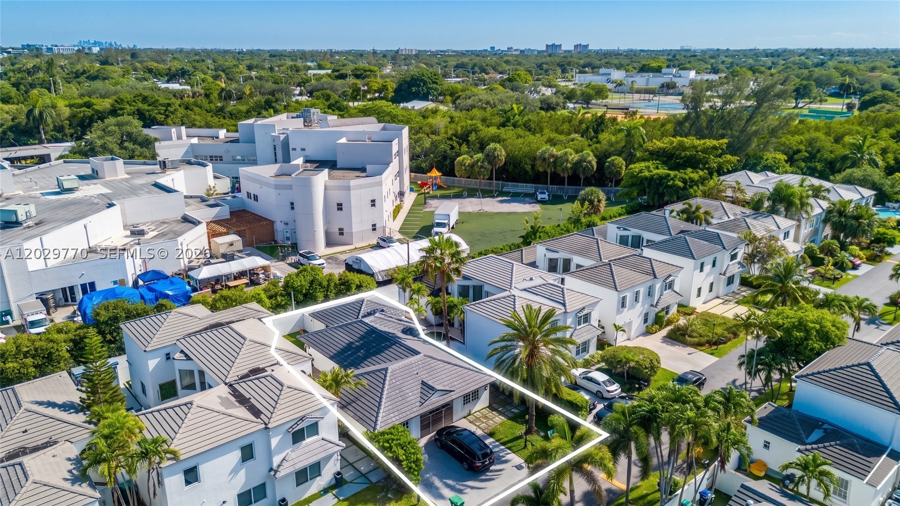 2558 NE 206th Ter Aventura, FL 33180