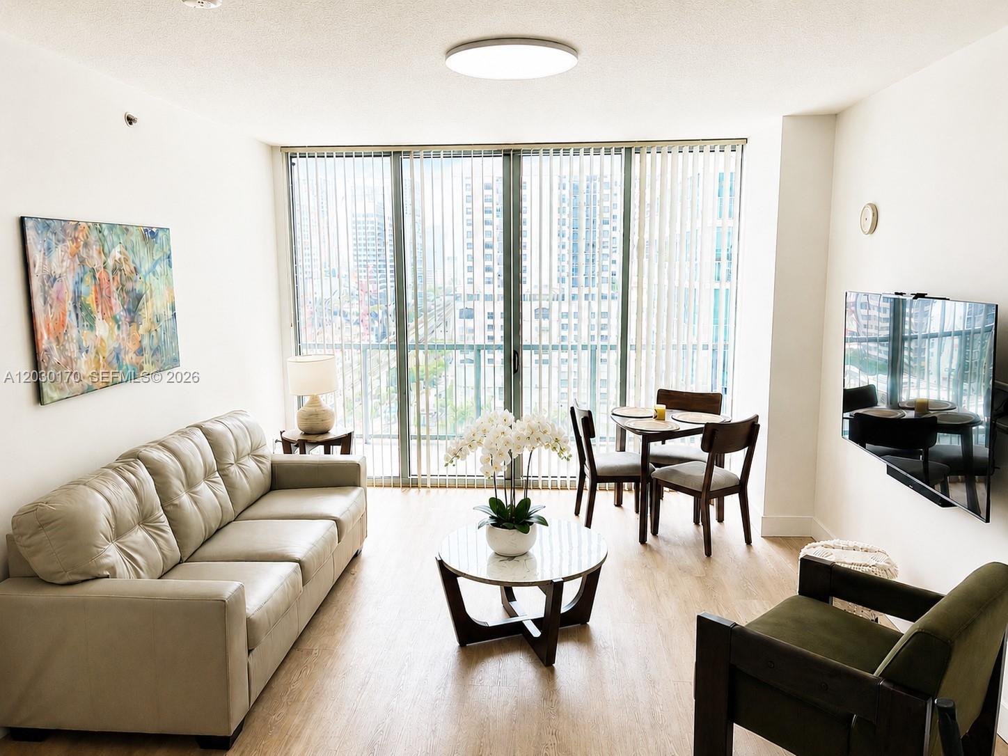 image Axis on Brickell South0