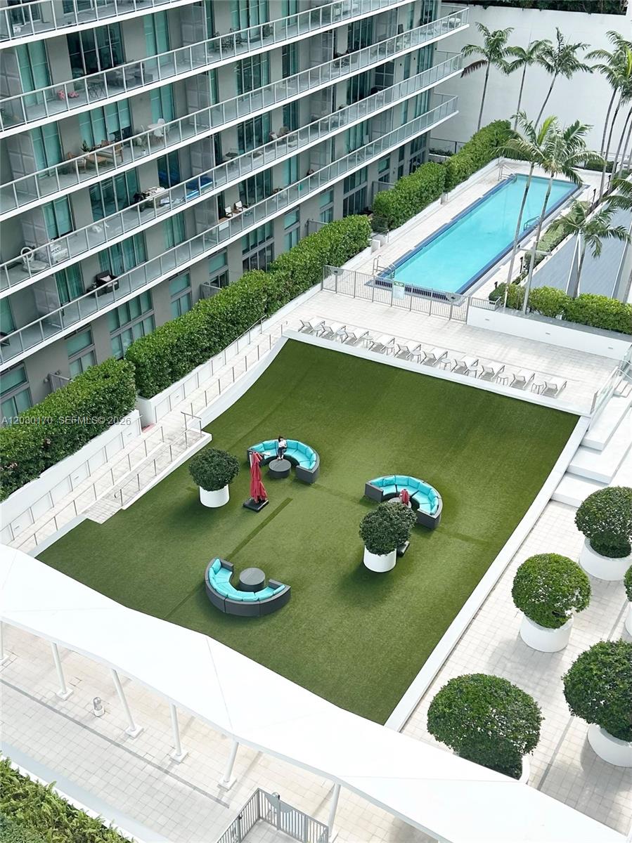 image Axis on Brickell South9