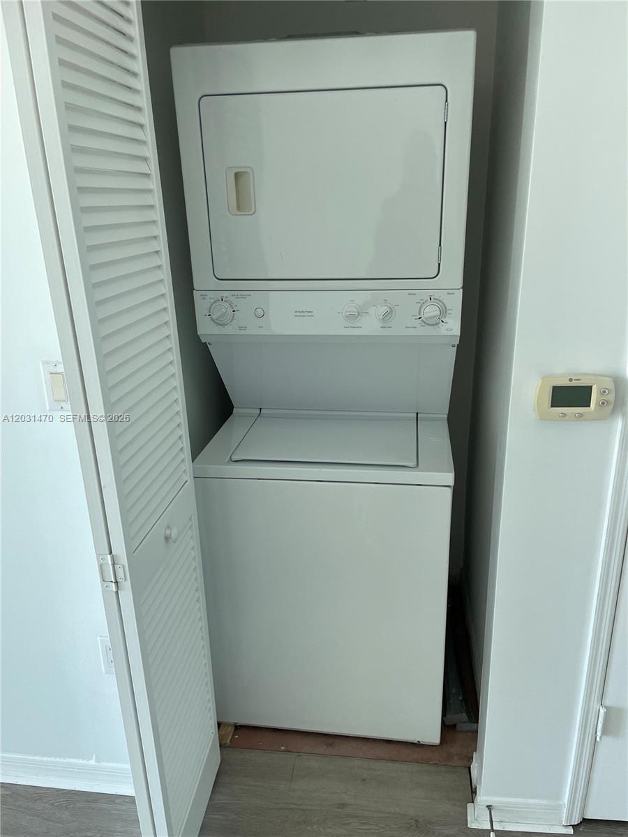  Miami, FL 33131