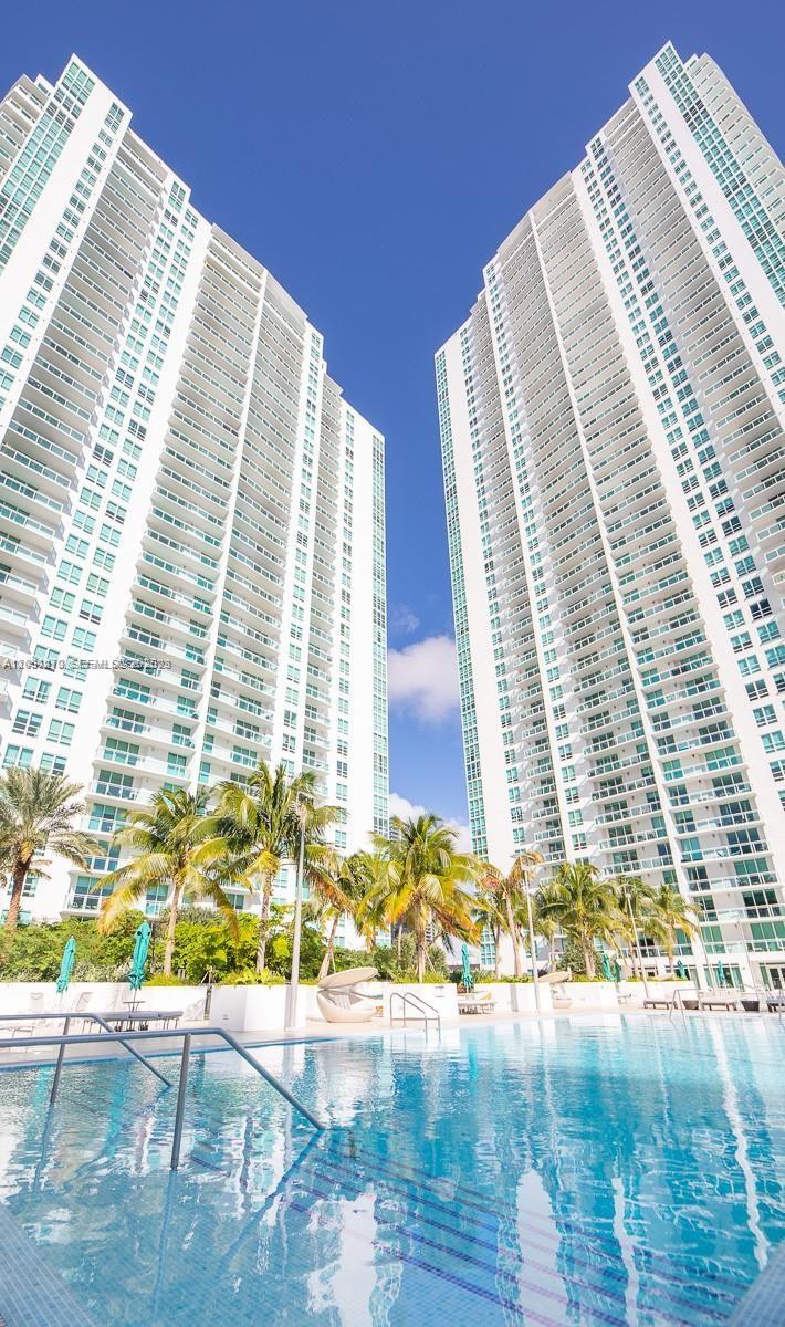  Miami, FL 33131
