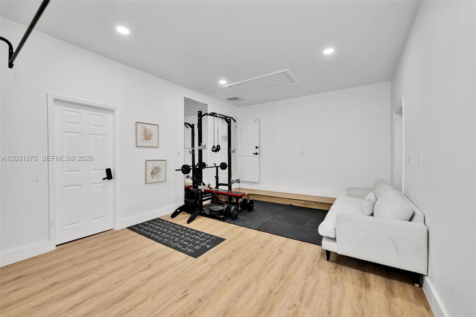 2940 NE 164th St North Miami Beach, FL 33160