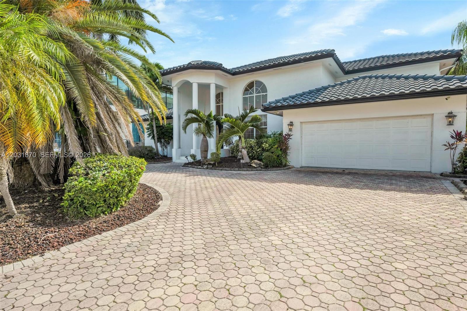 2940 NE 164th St North Miami Beach, FL 33160