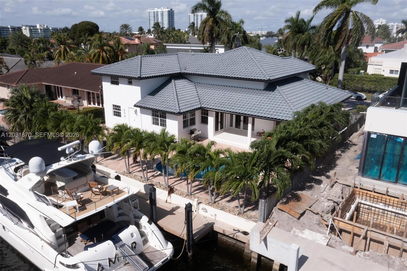 2940 NE 164th St North Miami Beach, FL 33160