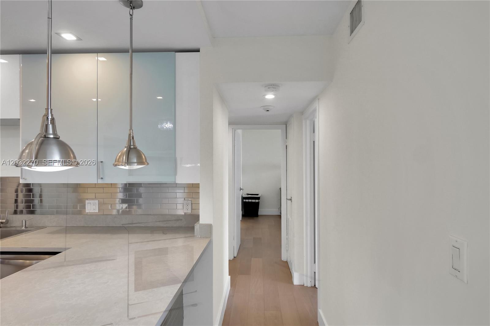 image Arlen House East15