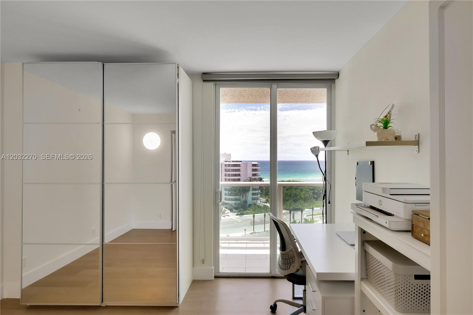 image Arlen House East17
