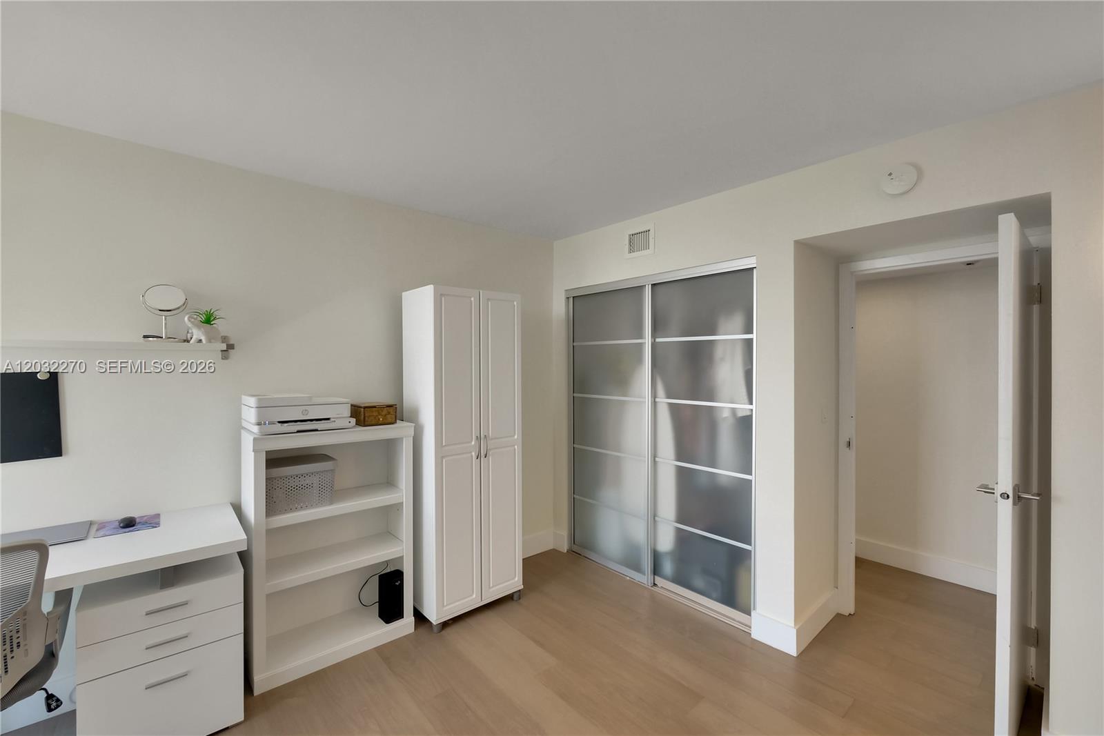 image Arlen House East20