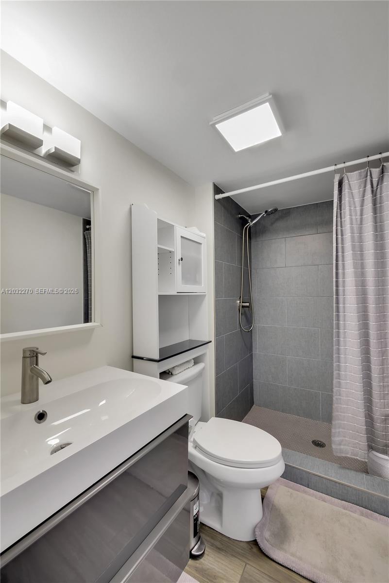 image Arlen House East22