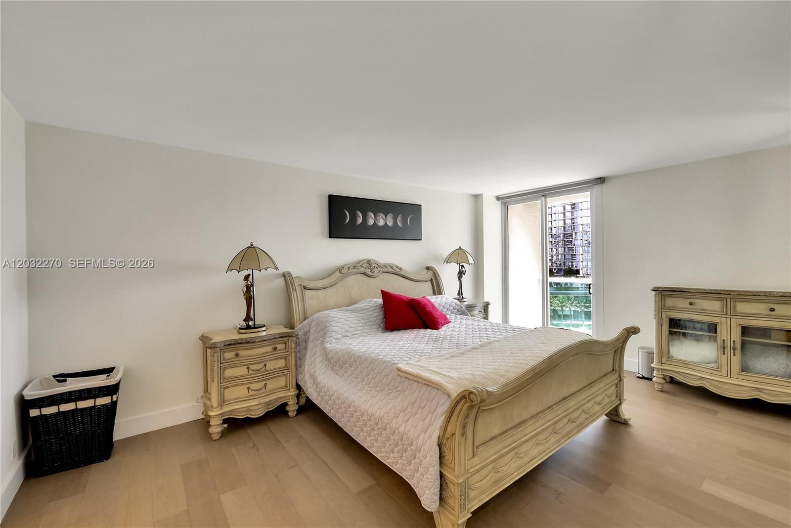 image Arlen House East24