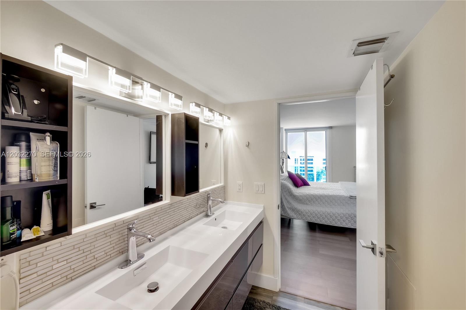 image Arlen House East28
