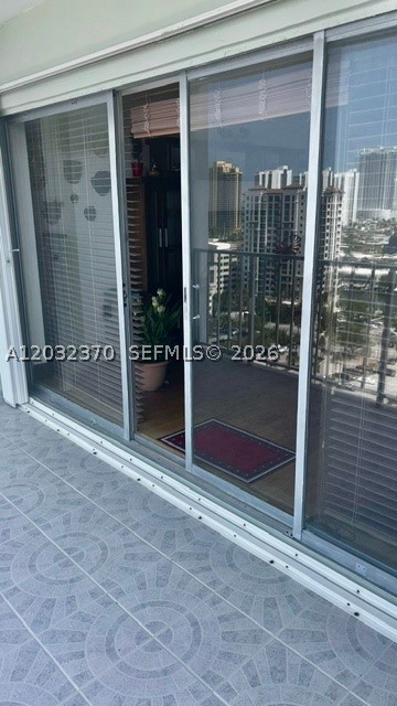 image Arlen House West22