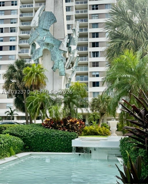 image Arlen House West35