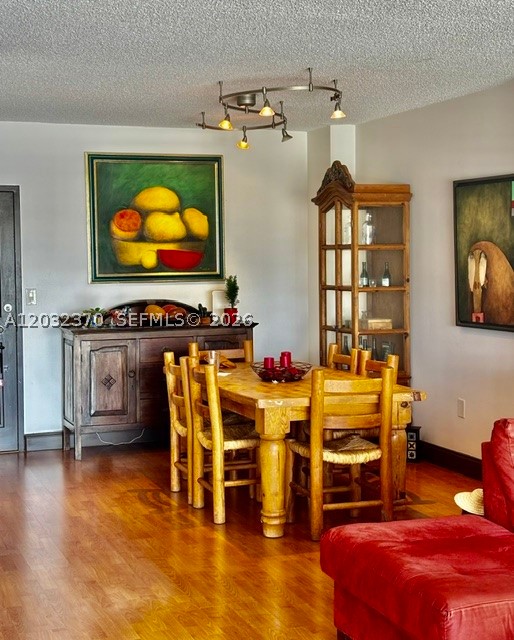 image Arlen House West7