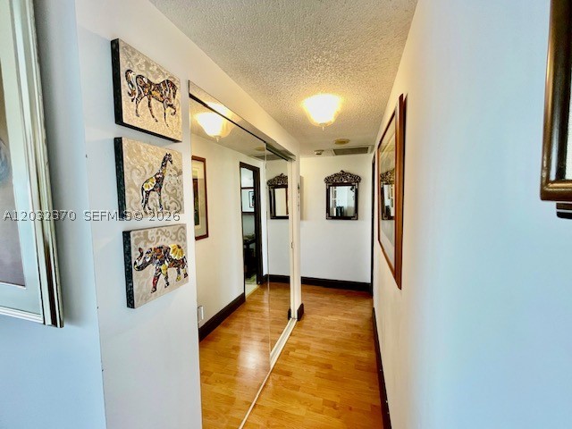 image Arlen House West8