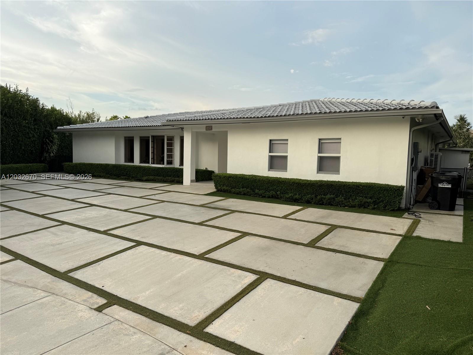 13305 Biscayne Is Ter