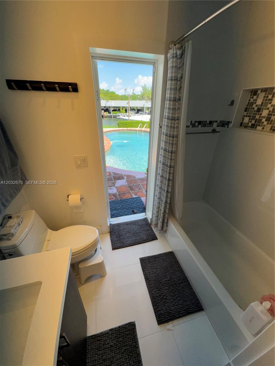 13305 Biscayne Is Ter North Miami, FL 33181