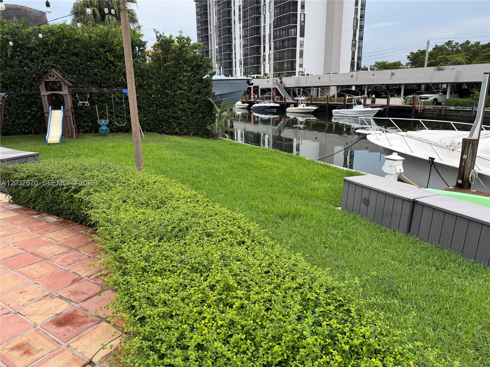 13305 Biscayne Is Ter North Miami, FL 33181