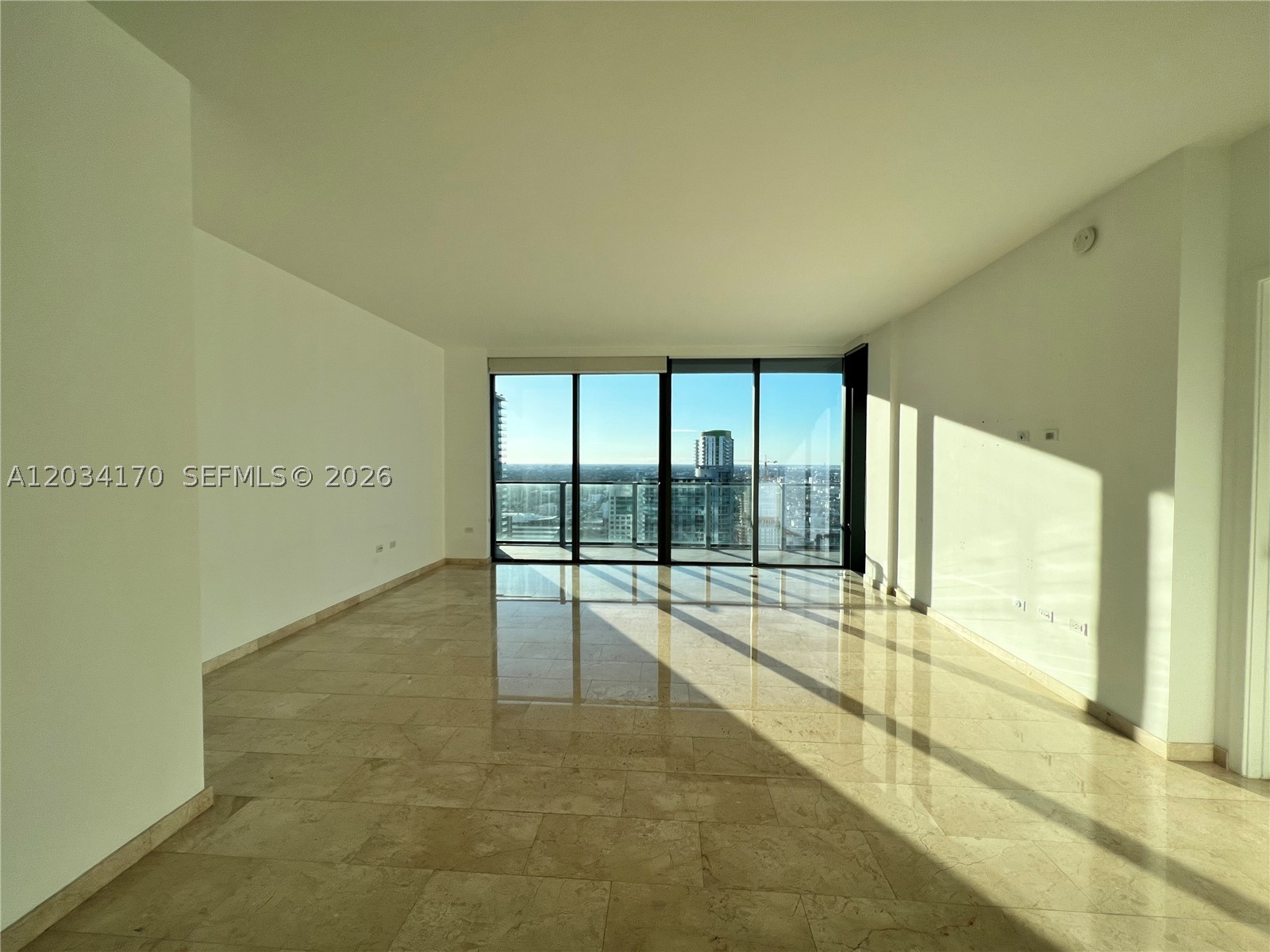 image Reach Brickell City Centre1