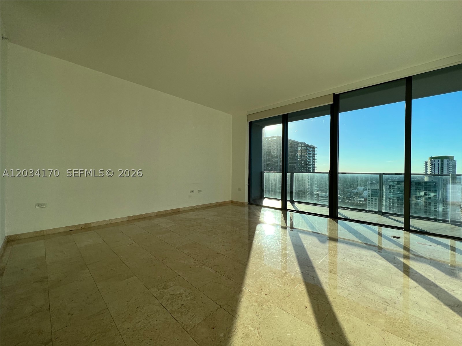 image Reach Brickell City Centre3