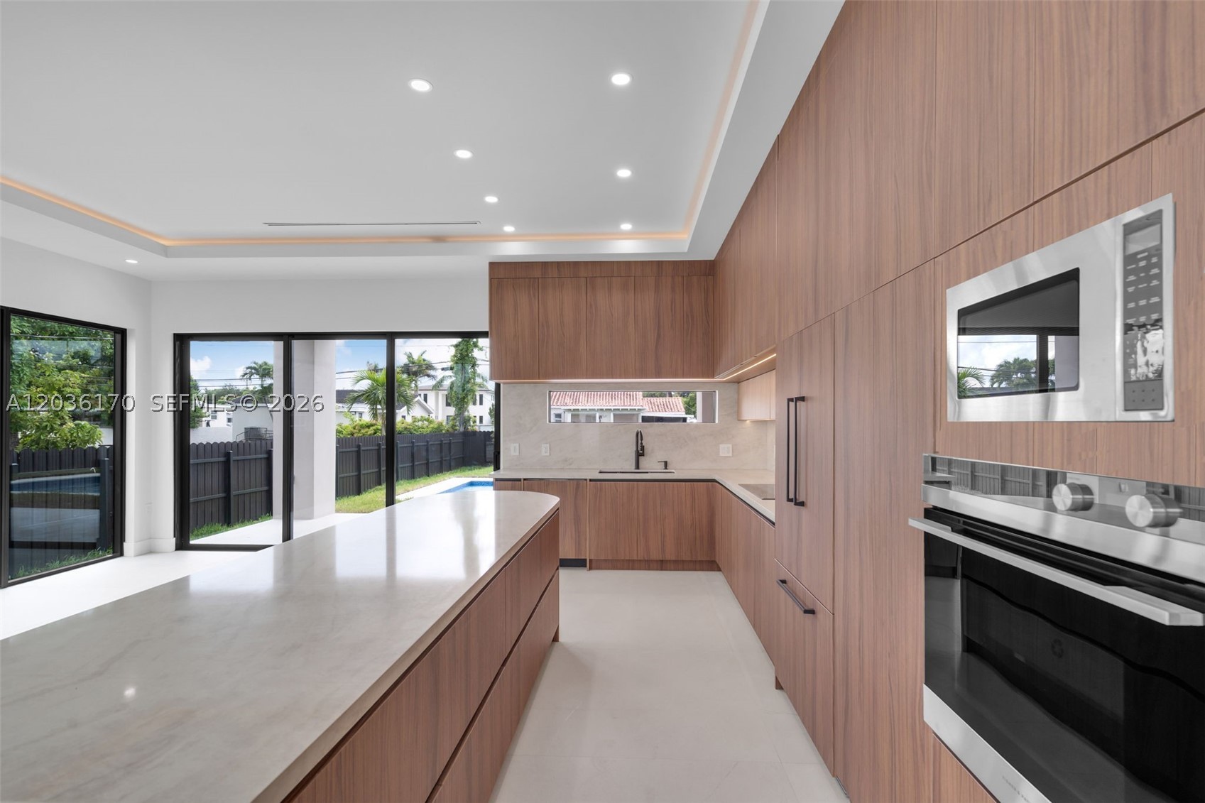 6438 SW 23rd St Miami, FL 33155