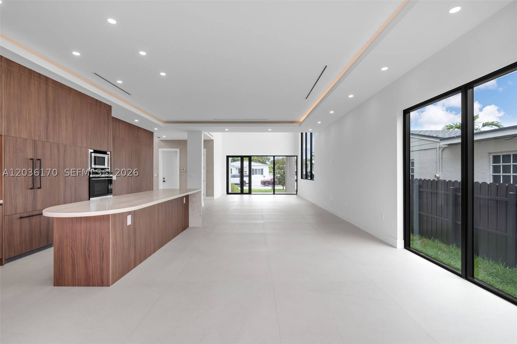 6438 SW 23rd St Miami, FL 33155