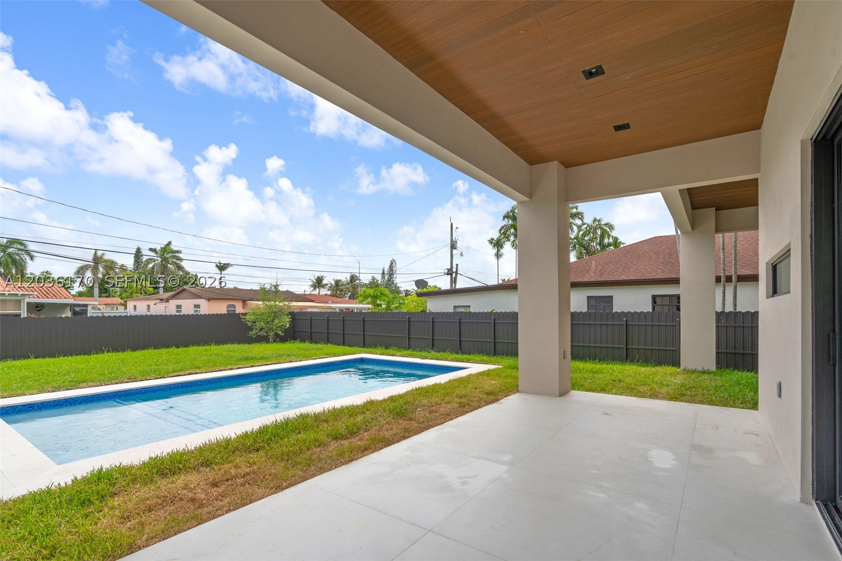 6438 SW 23rd St Miami, FL 33155