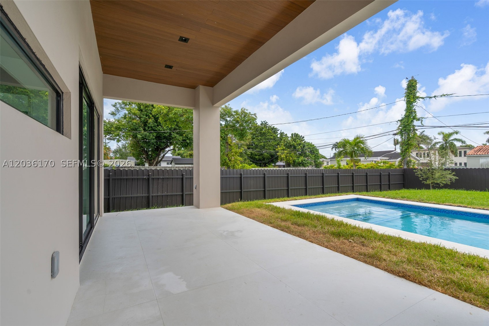 6438 SW 23rd St Miami, FL 33155