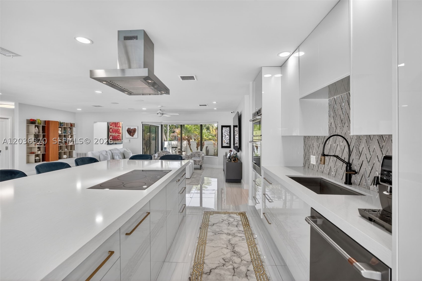 2611 NE 36th St Lighthouse Point, FL 33064