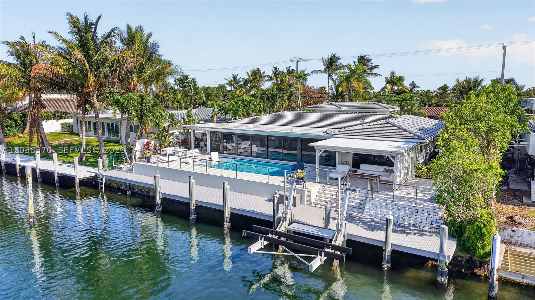 2611 NE 36th St Lighthouse Point, FL 33064