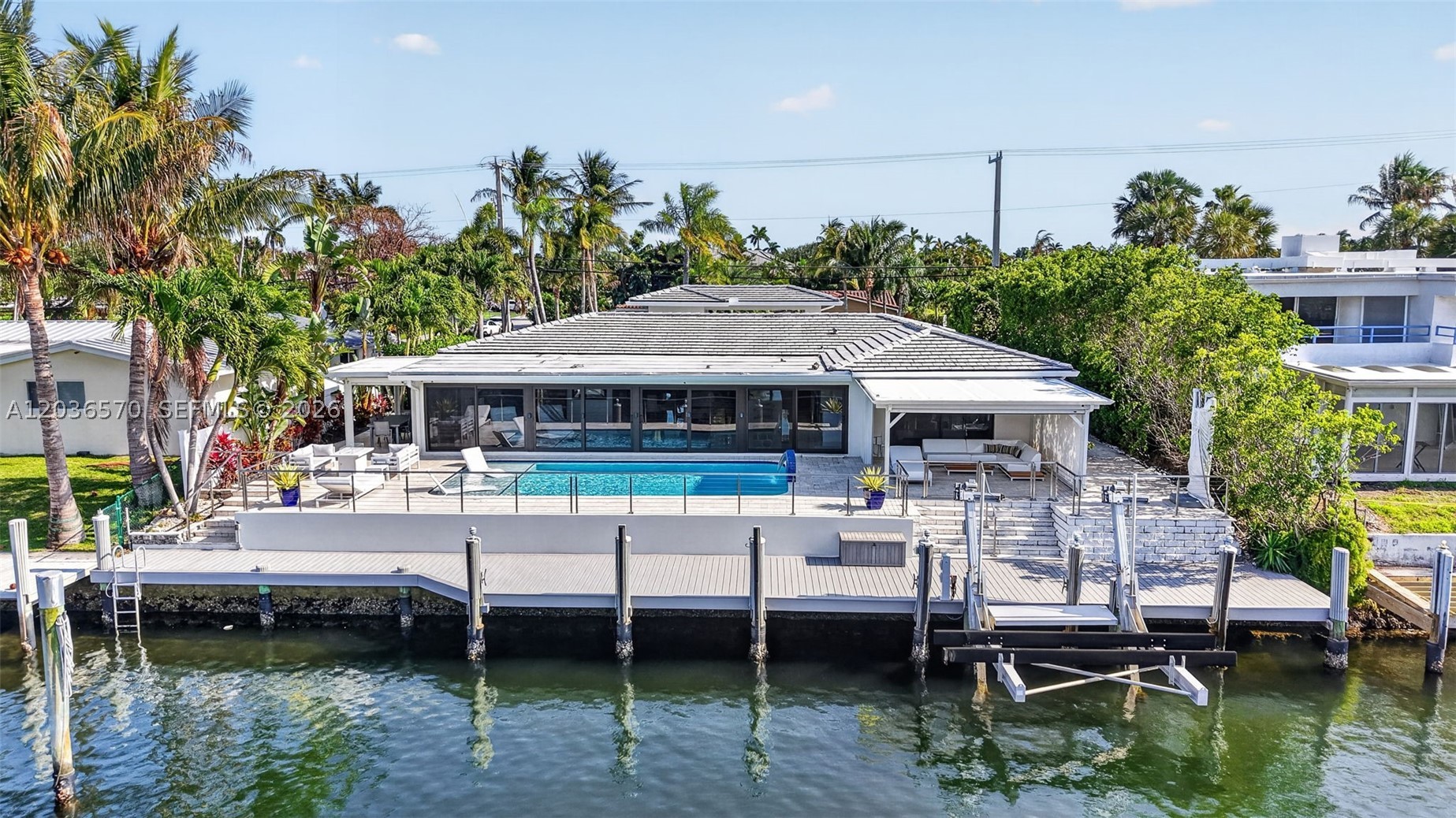2611 NE 36th St Lighthouse Point, FL 33064