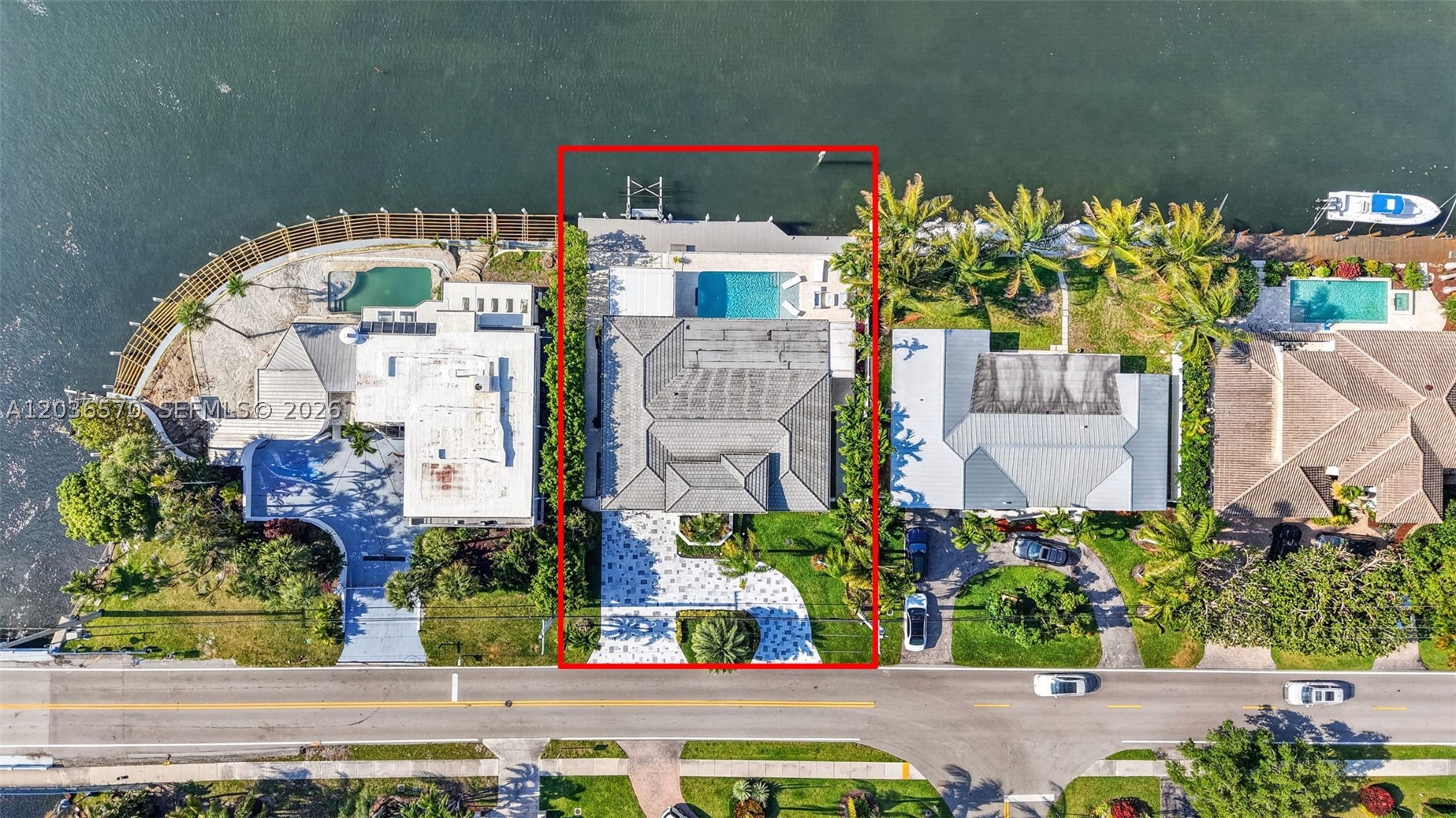 2611 NE 36th St Lighthouse Point, FL 33064