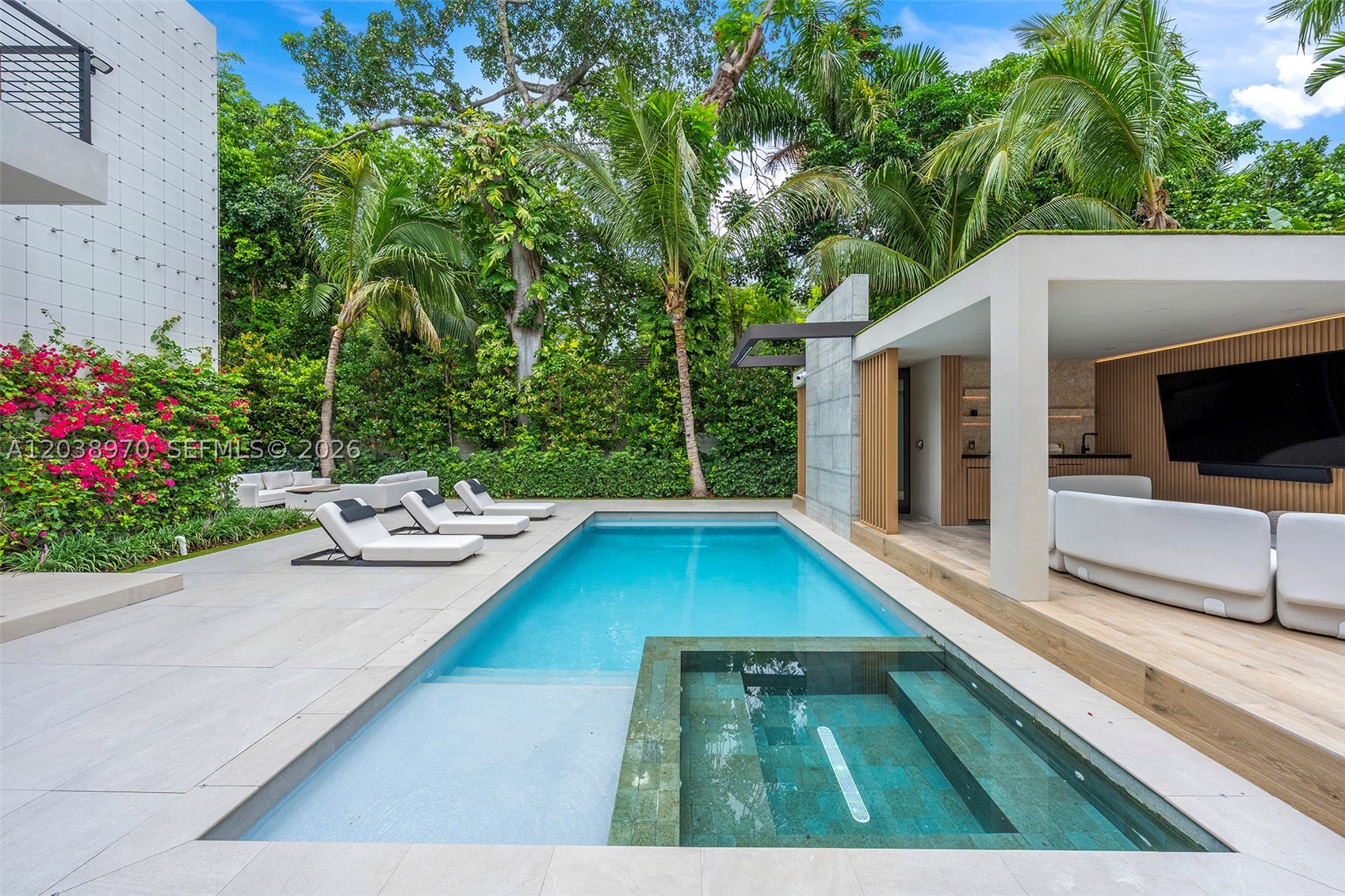4115 Park Ave Miami, FL 33133