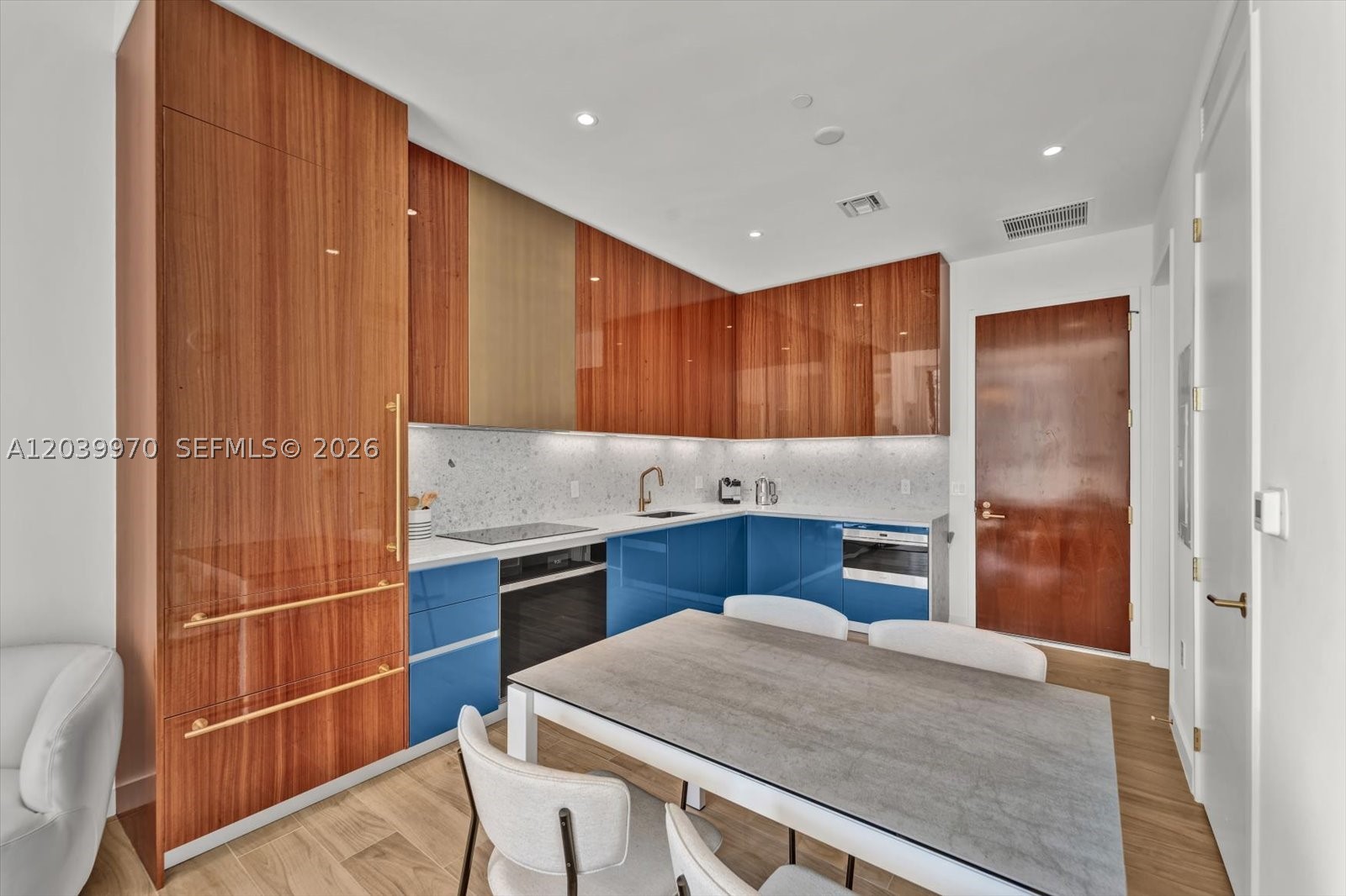 2655 S Bayshore Dr #1206 Miami, FL 33133