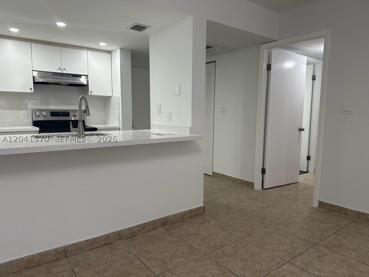 8100 Geneva Ct #142