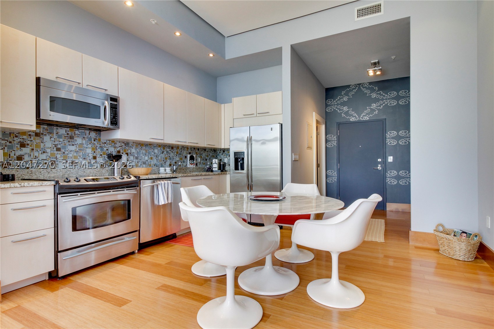 image Meridian Lofts6