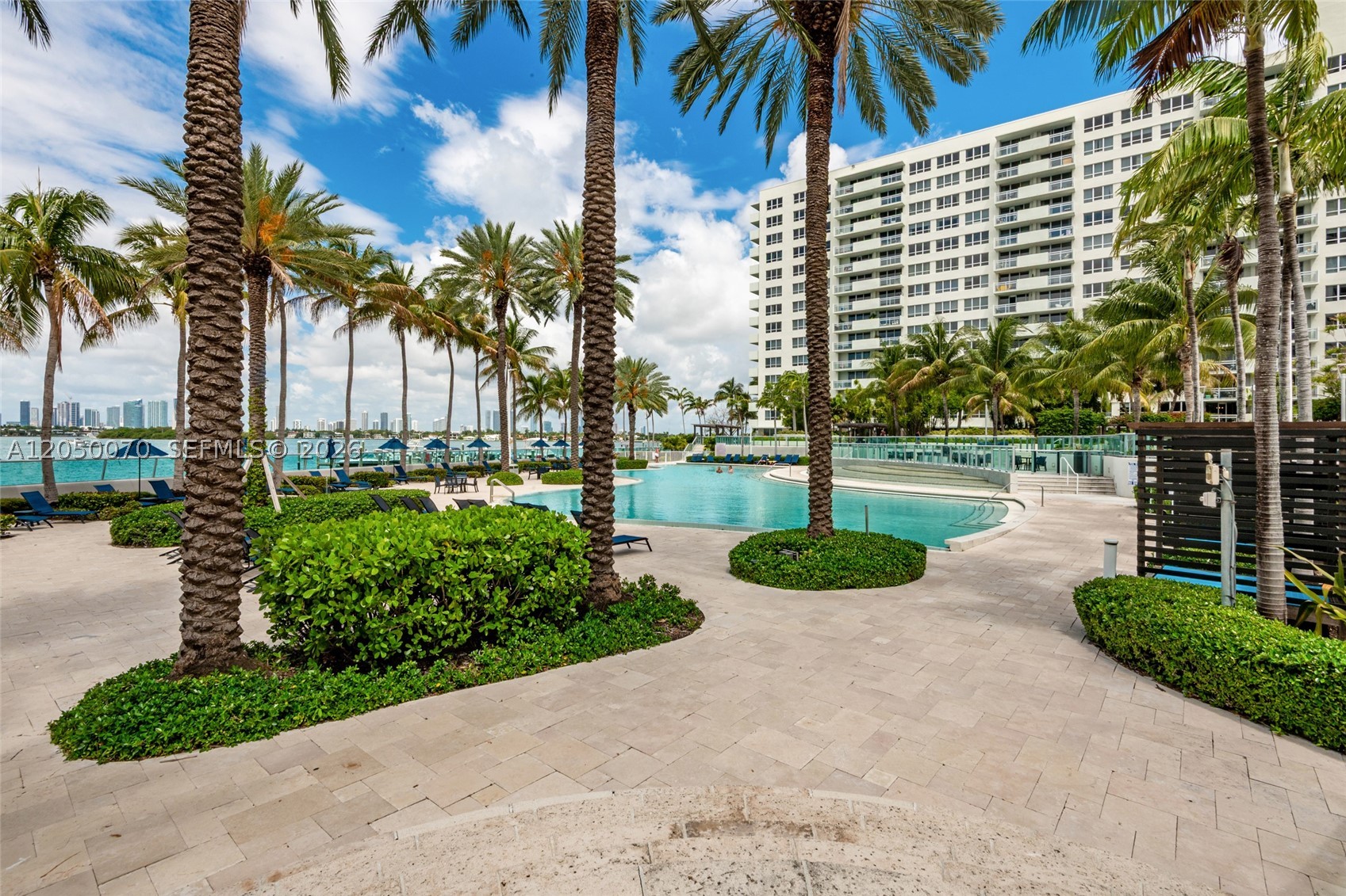1500 Bay Rd #116S Miami Beach, FL 33139