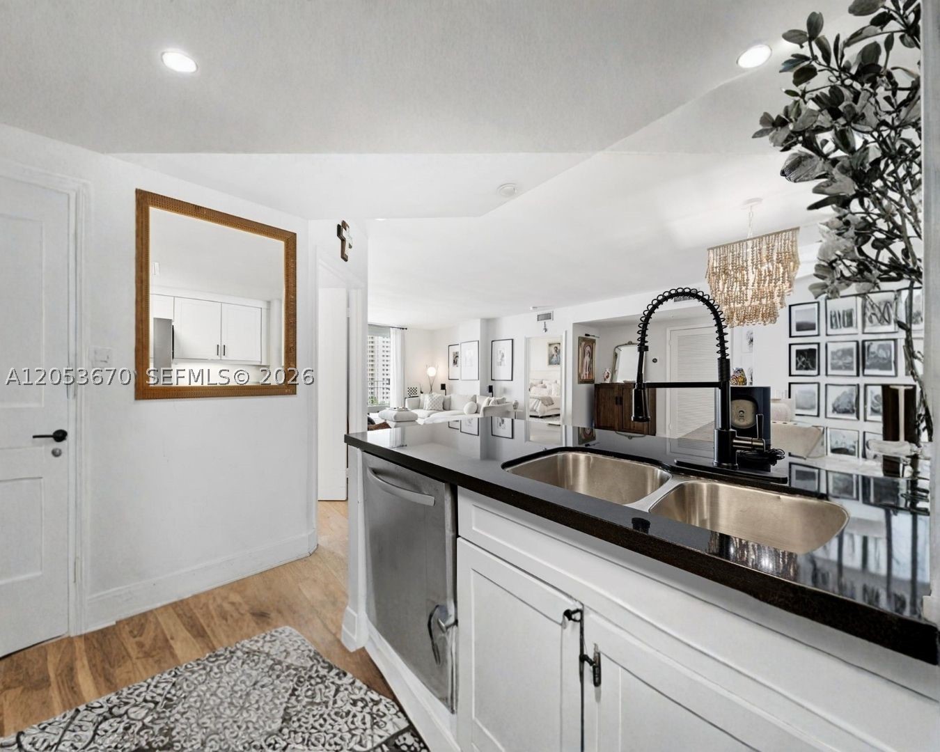 701 Brickell Key Blvd #1106 Miami, FL 33131