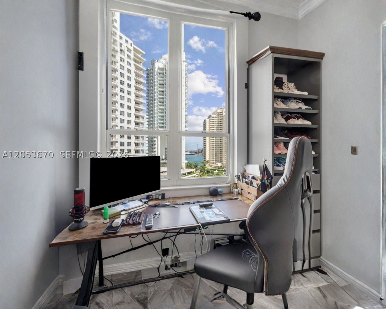 701 Brickell Key Blvd #1106 Miami, FL 33131