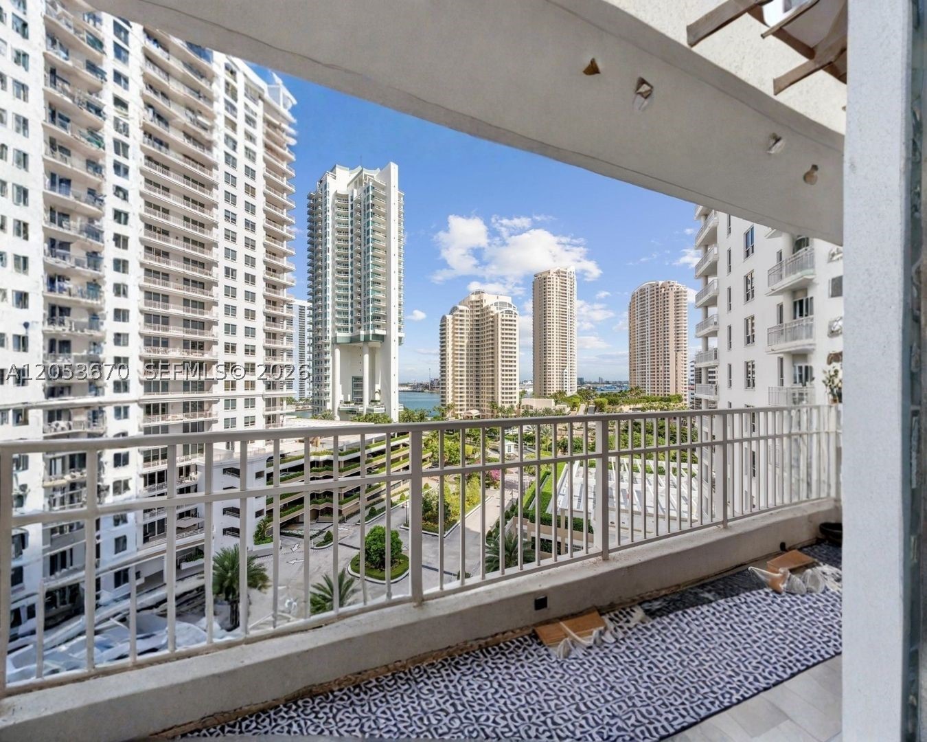 701 Brickell Key Blvd #1106 Miami, FL 33131