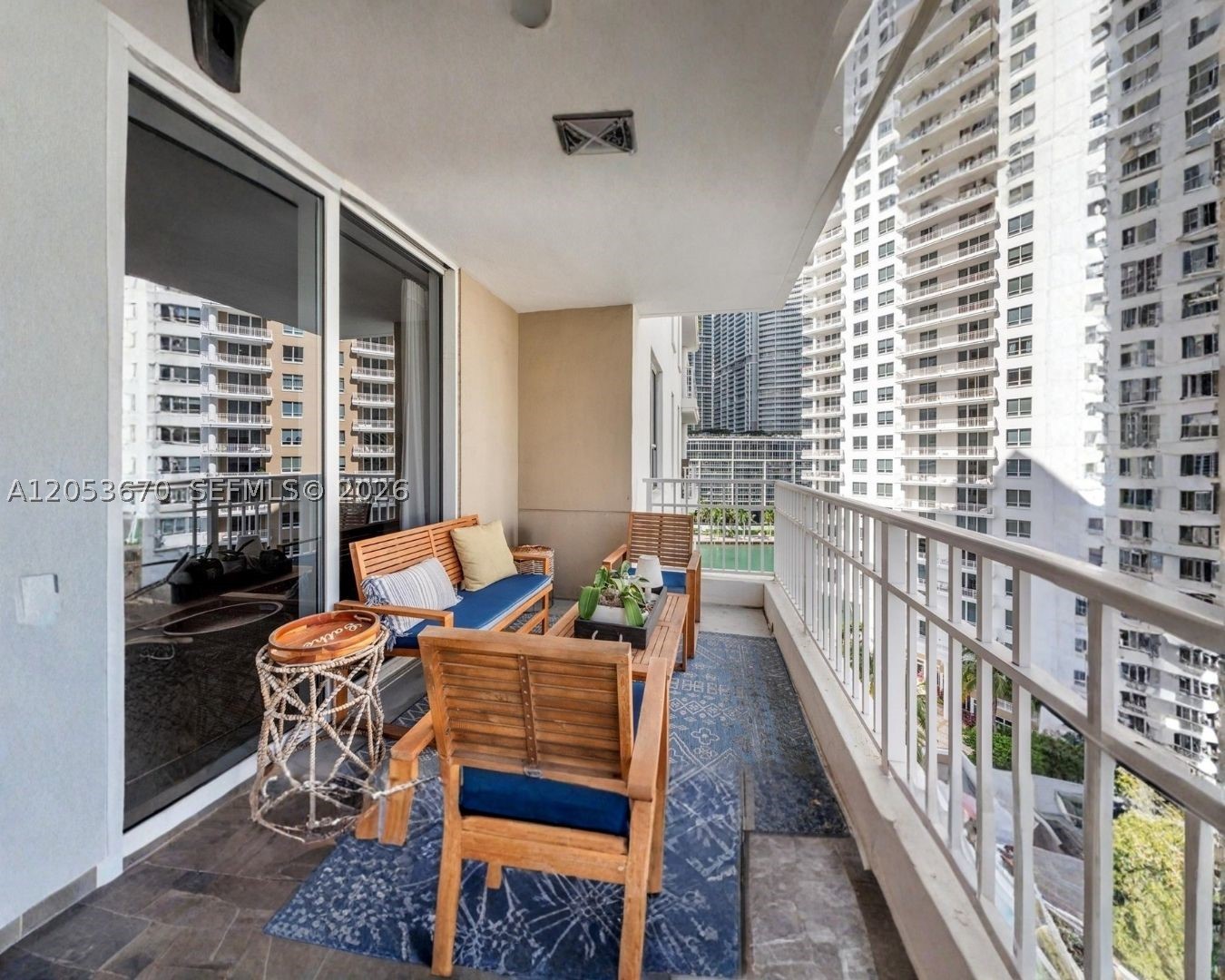 701 Brickell Key Blvd #1106 Miami, FL 33131